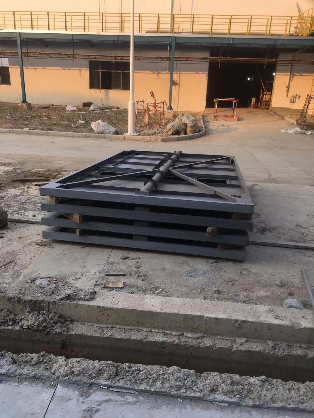 1607494545421202.jpg 钢大门 (3).jpg